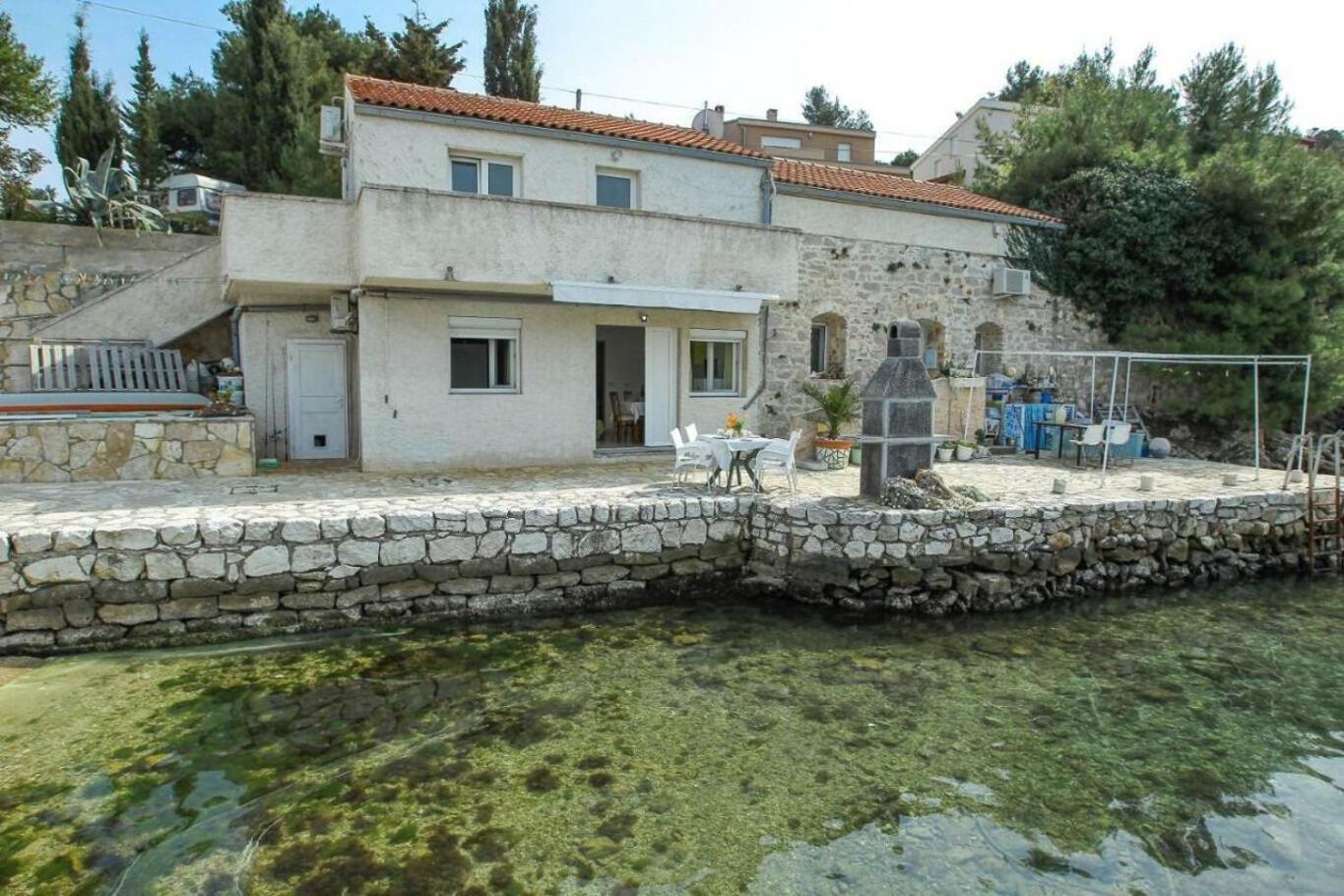 1 - Sea Front